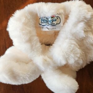 NWOT White Faux Fur Headband With Bow